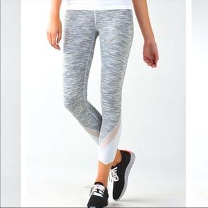 Lululemon Legging pants wunder under crop II scallop 8